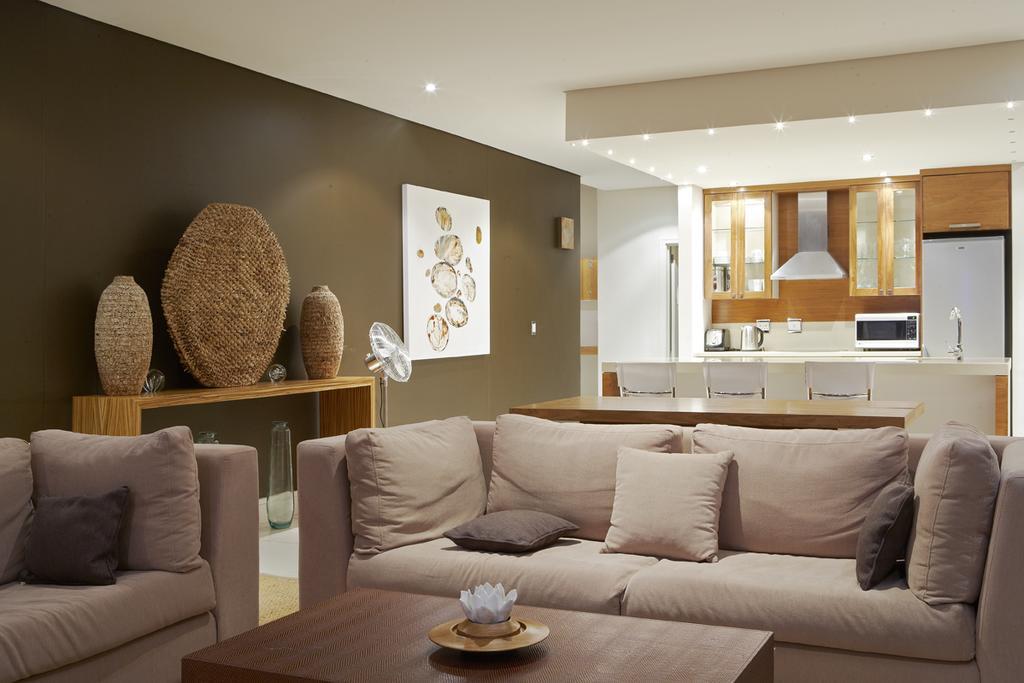 Marine Square Luxury Suites 허머너스 외부 사진