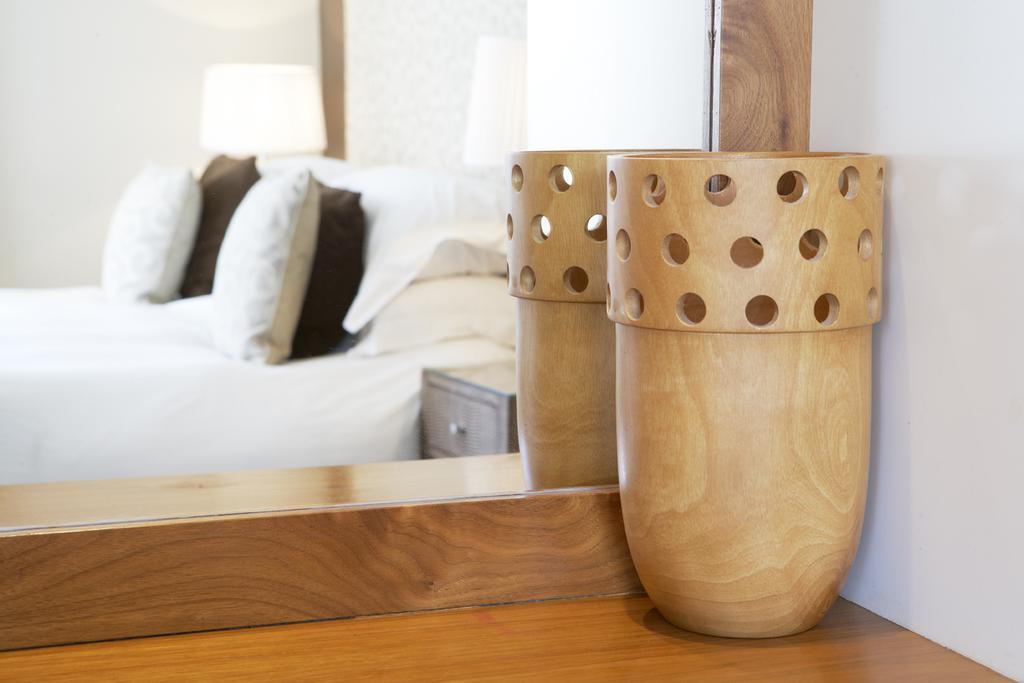 Marine Square Luxury Suites 허머너스 외부 사진